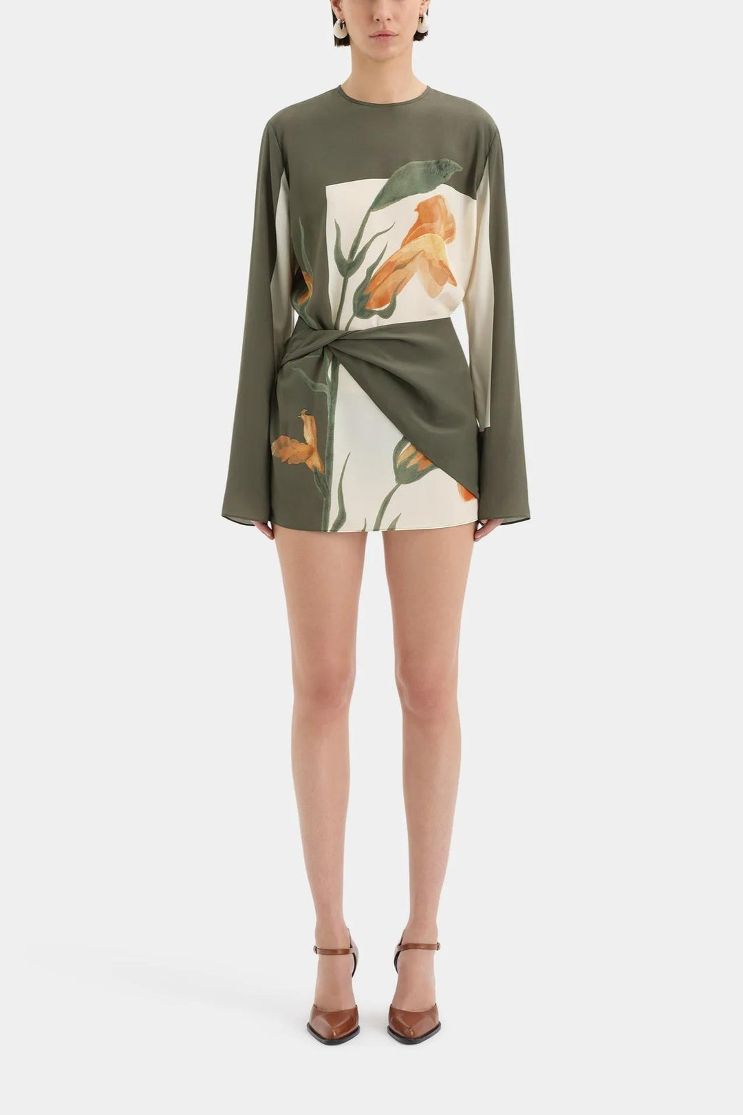 Núria | Vestido Floral con Detalle Torcido y Espalda Abierta