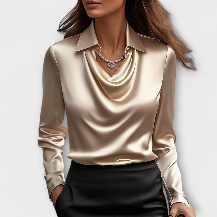 Quinn | Blusa brillante con cuello fruncido