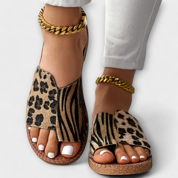 Sandalias bicolores con estampado de Leopardo elegantes