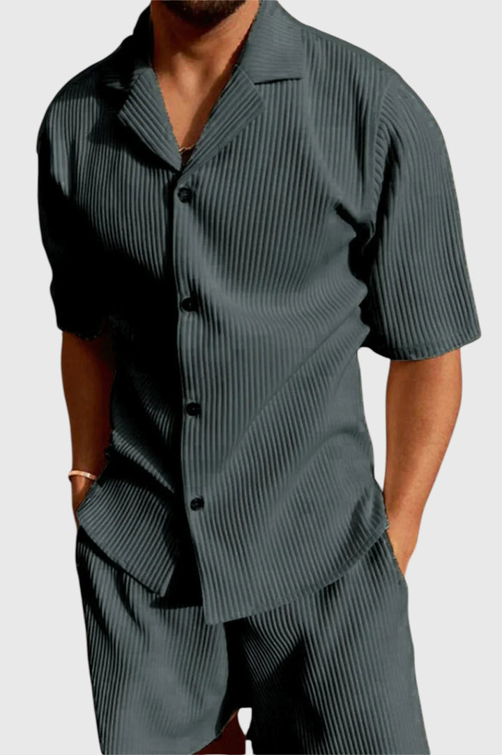 Conjunto Santo de Panamá con camisa y pantalón corto
