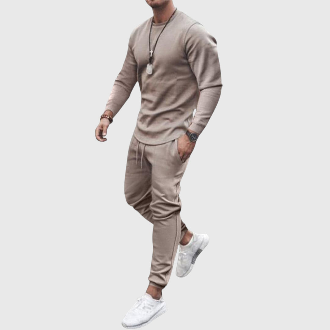 Conjunto Nico deportivo con suéter y pantalón