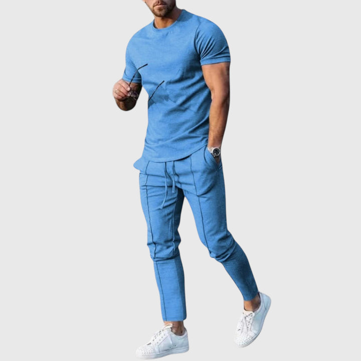 Conjunto deportivo Javier con camiseta y pantalón elástico